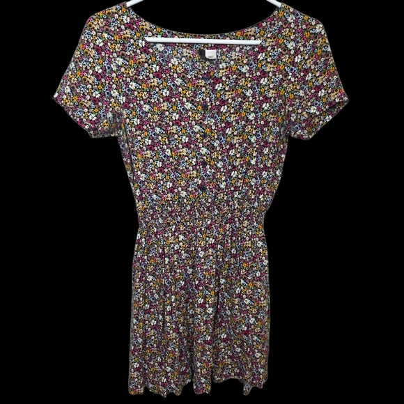 ⭐️Divided Floral Mini Dress - Multicolor Size 6 - Picture 1 of 5